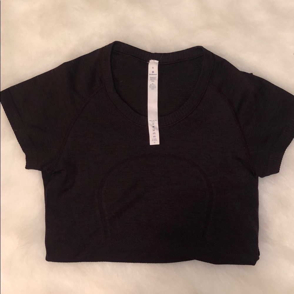 Swiftly tech short sleeve size 4